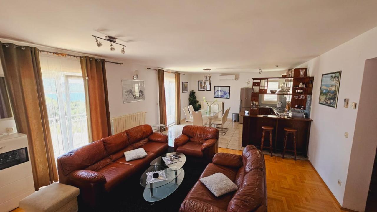 Apartment House Berry Primošten Esterno foto