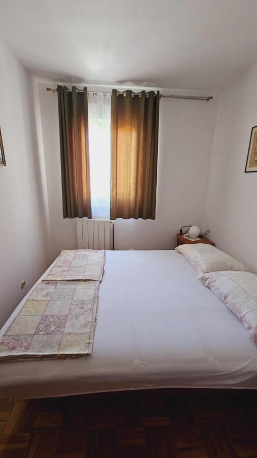 Apartment House Berry Primošten Esterno foto