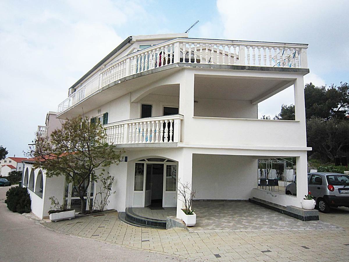 Apartment House Berry Primošten Esterno foto
